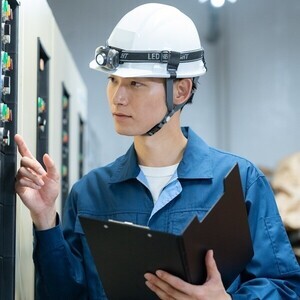 未経験から機械・電気電子エンジニア、69.0%が出社、約69%が転職に肯定的