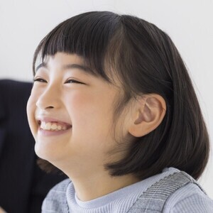小学生の保護者71.7％「ほめる前にできていない点が目につく」、子ども43％は具体的なほめ言葉を希望
