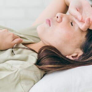 疲れを感じるタイミング「平日の起床直後」が最多46.1％、睡眠満足度は就寝前の習慣で差
