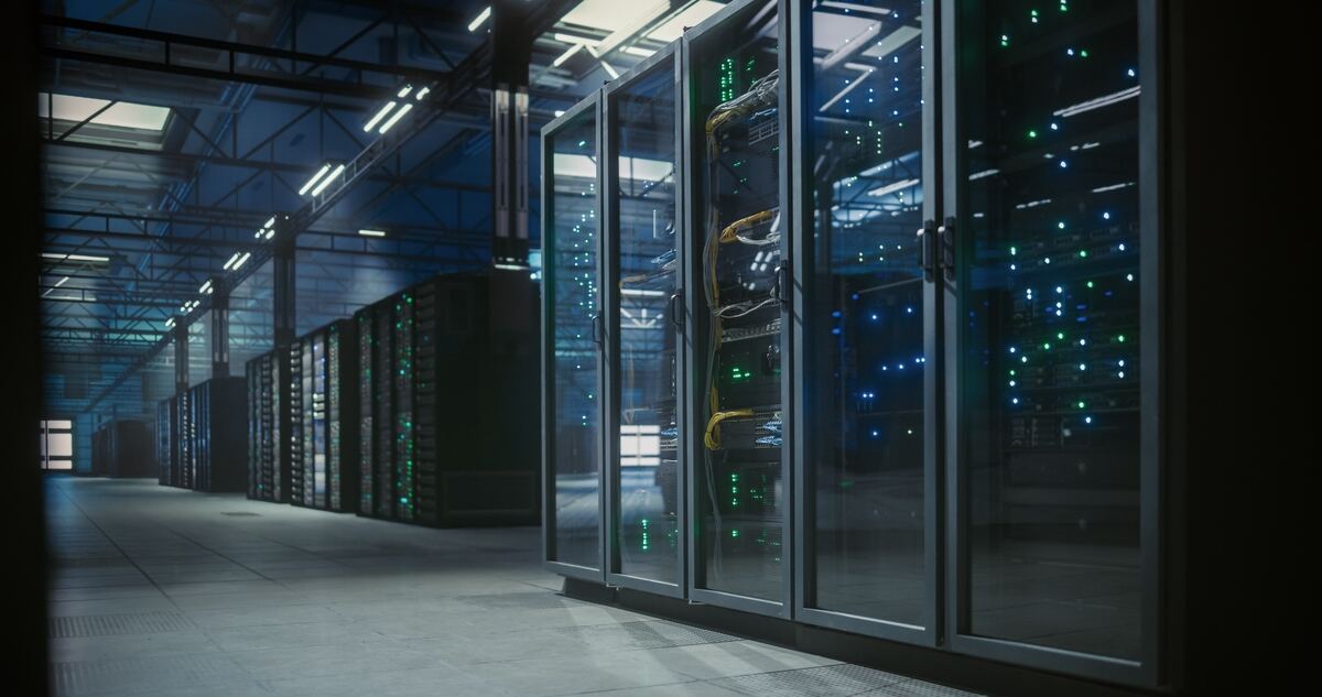 生成AIを支えるデータセンターでは、大量の電力の安定確保が新たな課題となっている