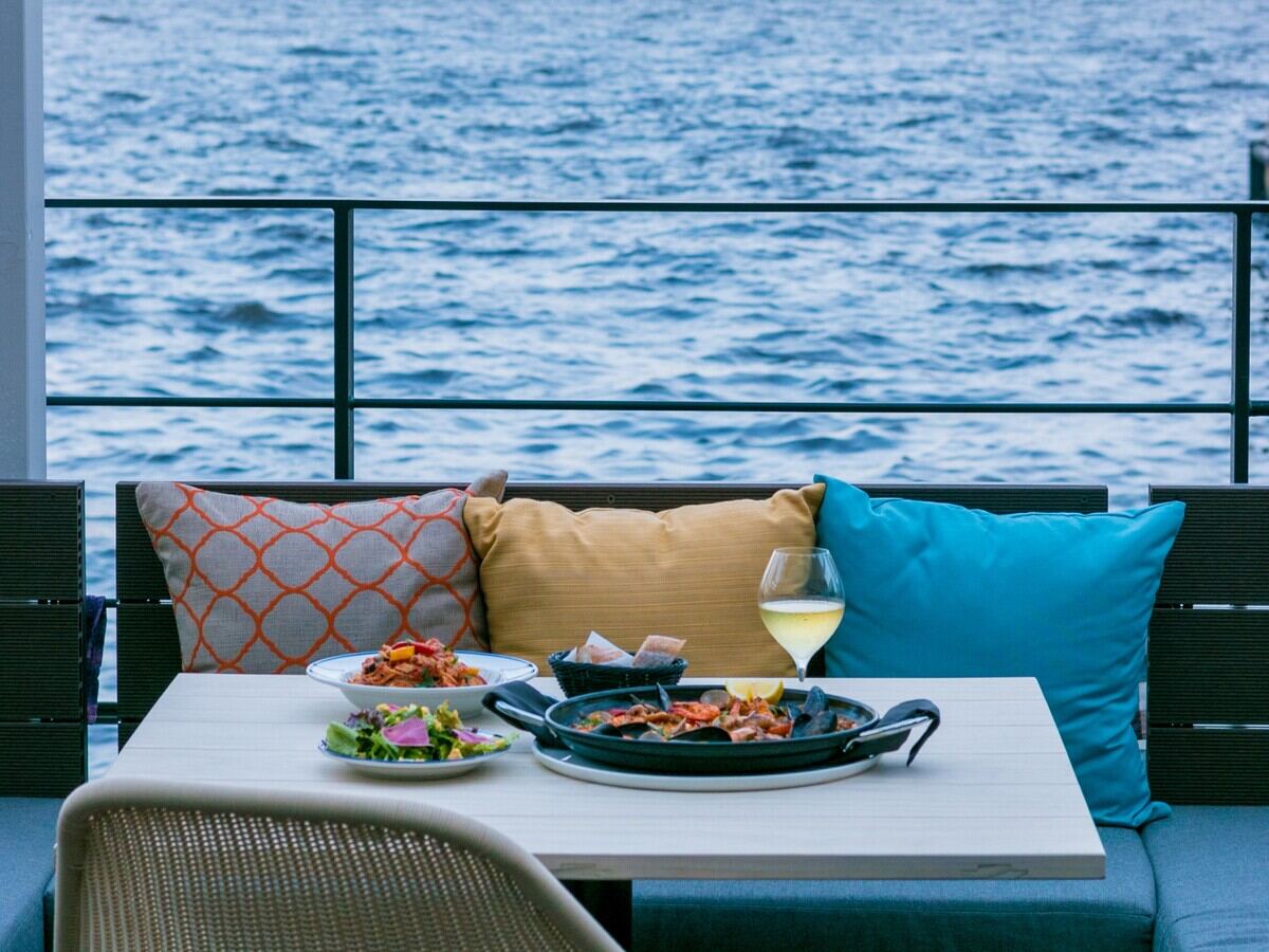 BESIDE SEASIDE